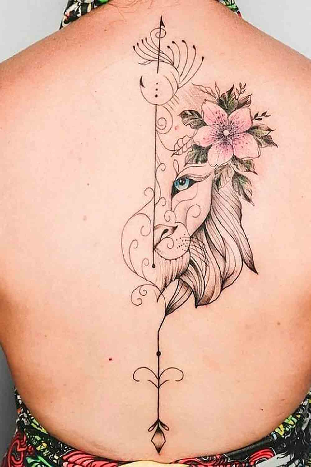 tatuaje en la espalda de mujer 15