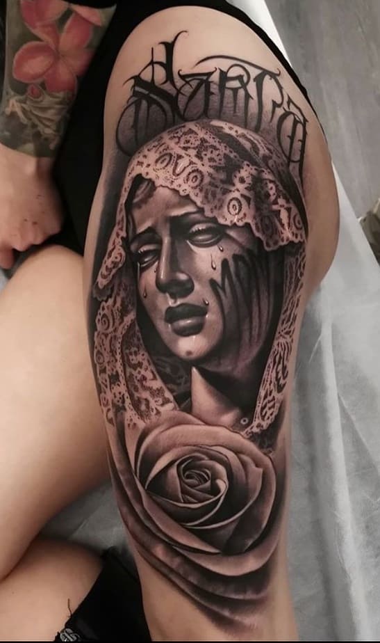 tatuaje en la pierna para mujer 04