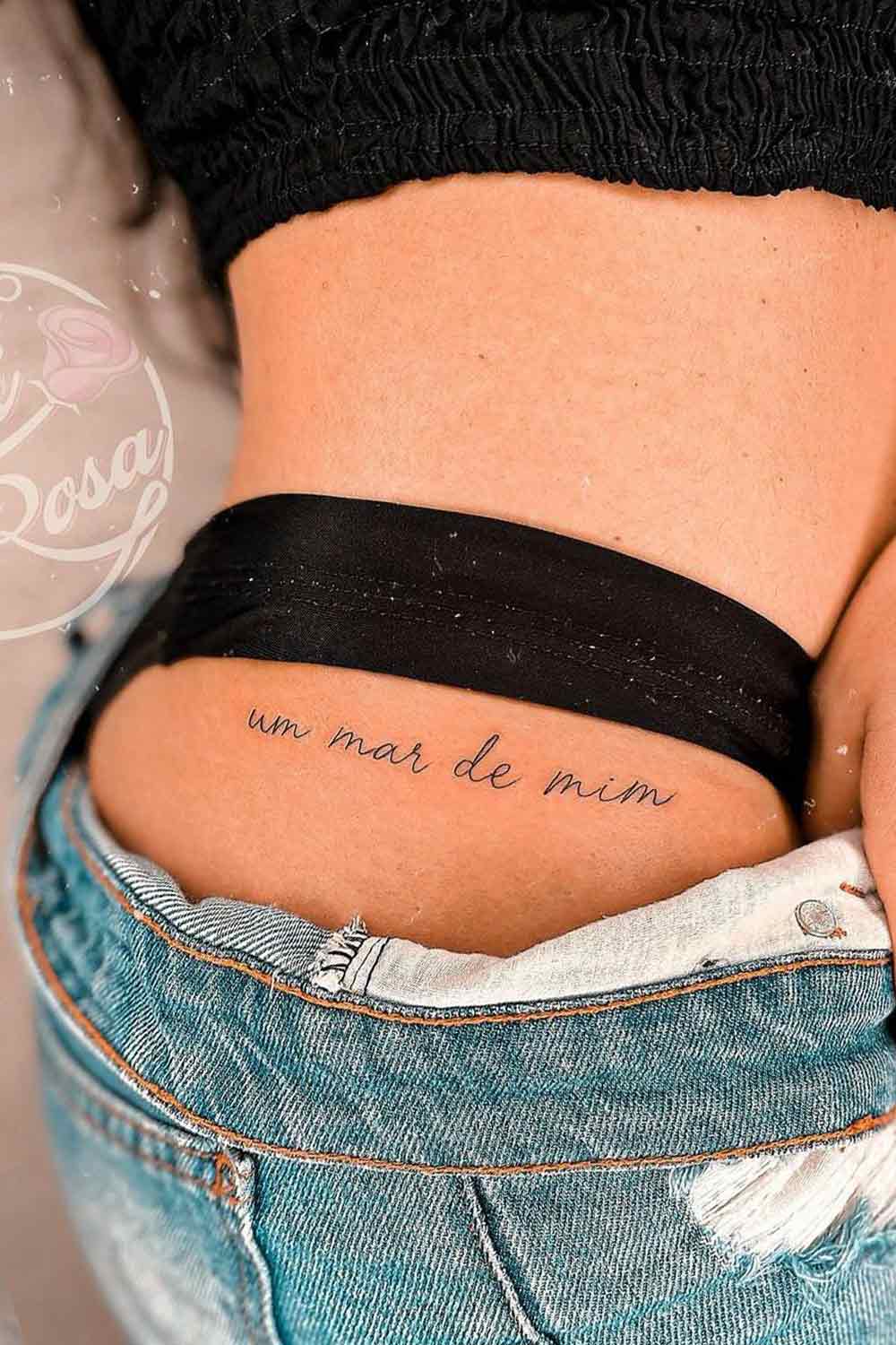 tatuaje escritura para mujer 01