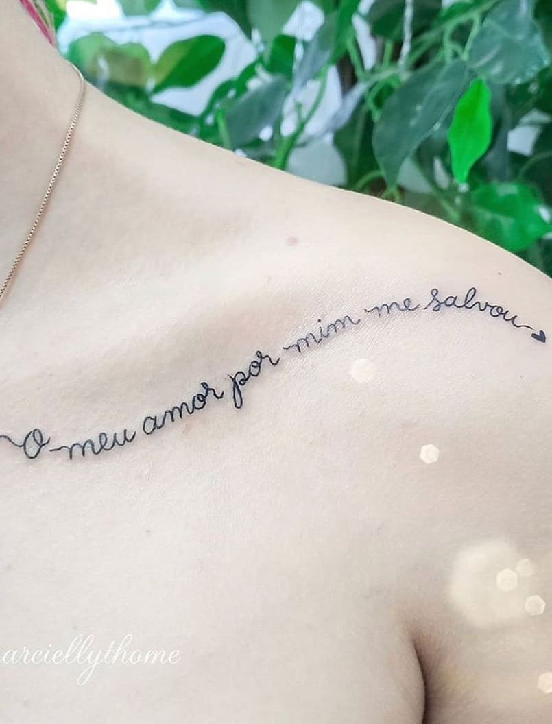 tatuaje escritura para mujer 02