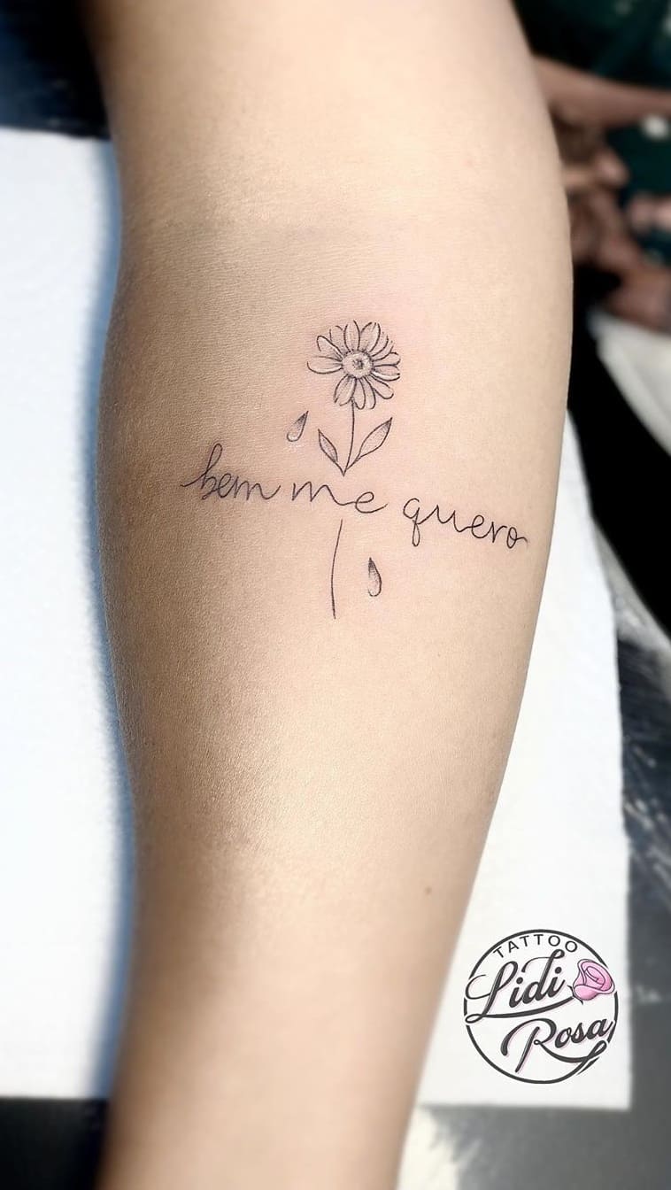 tatuaje escritura para mujer 32