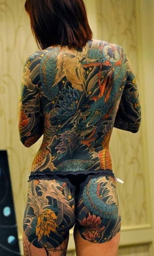 tatuaje espalda para mujer 17