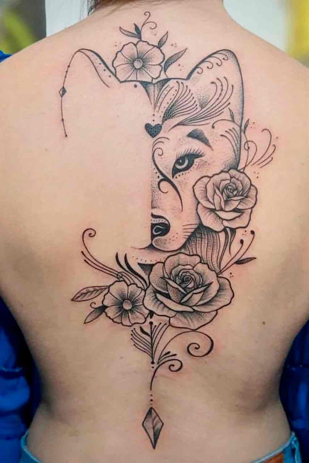 tatuaje espalda para mujer 56