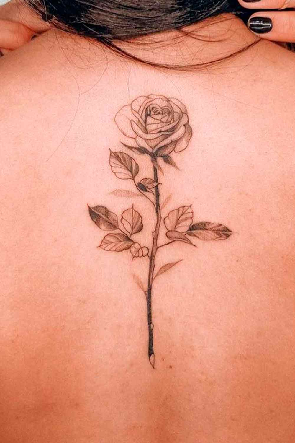 tatuaje espalda para mujer 60