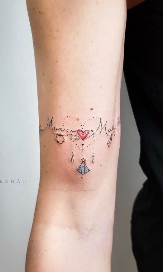 tatuaje frase texto de mujer 13