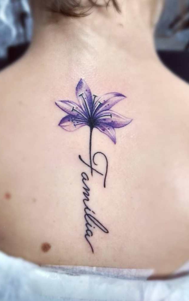 tatuaje frase texto de mujer 37