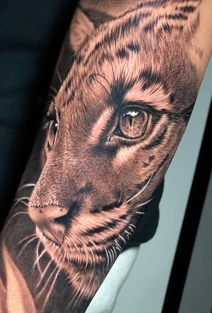 tatuaje gato para mujer 11