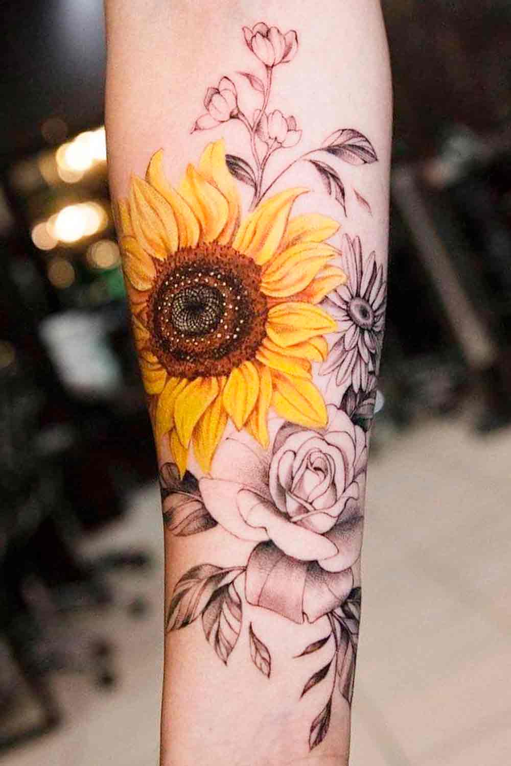 tatuaje girasol para mujer 08