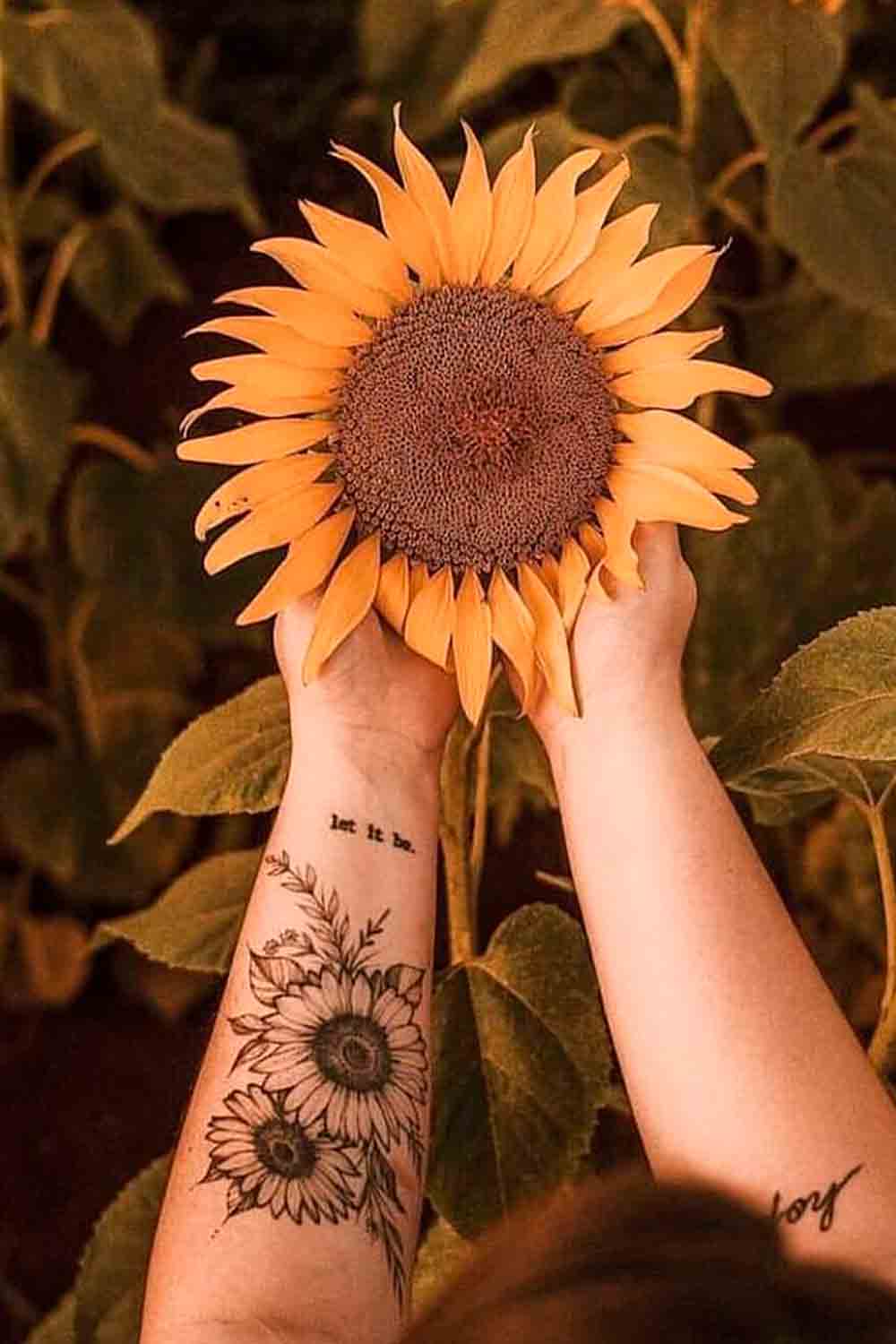 tatuaje girasol para mujer 11