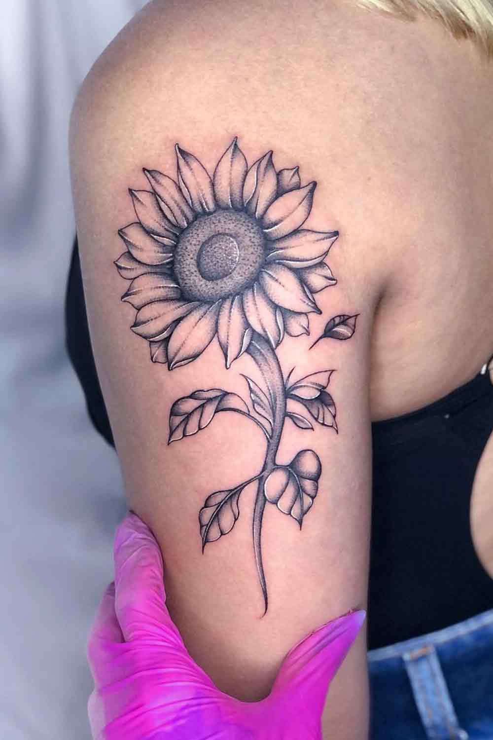 tatuaje girasol para mujer 17