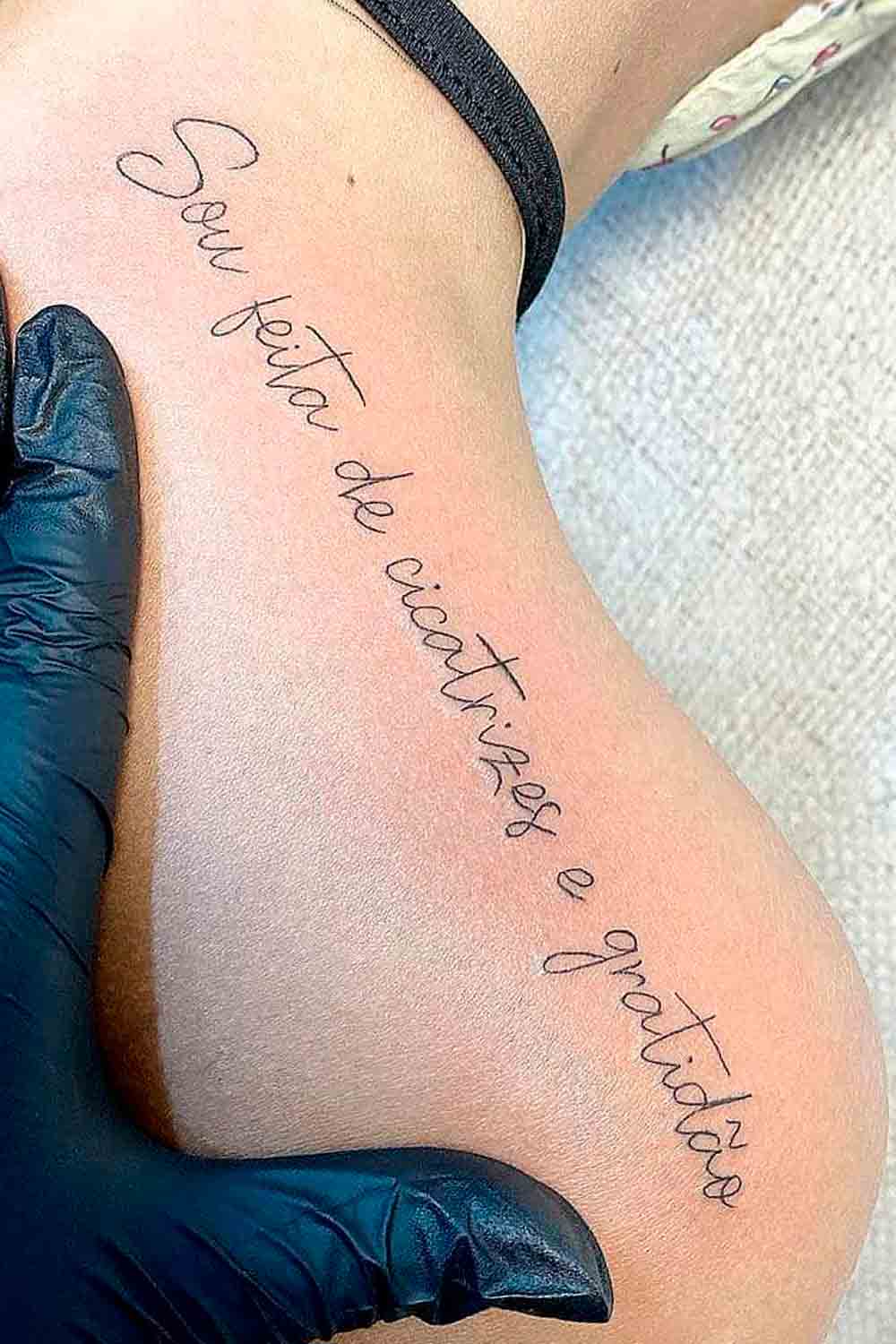 tatuaje hombro para mujer 02