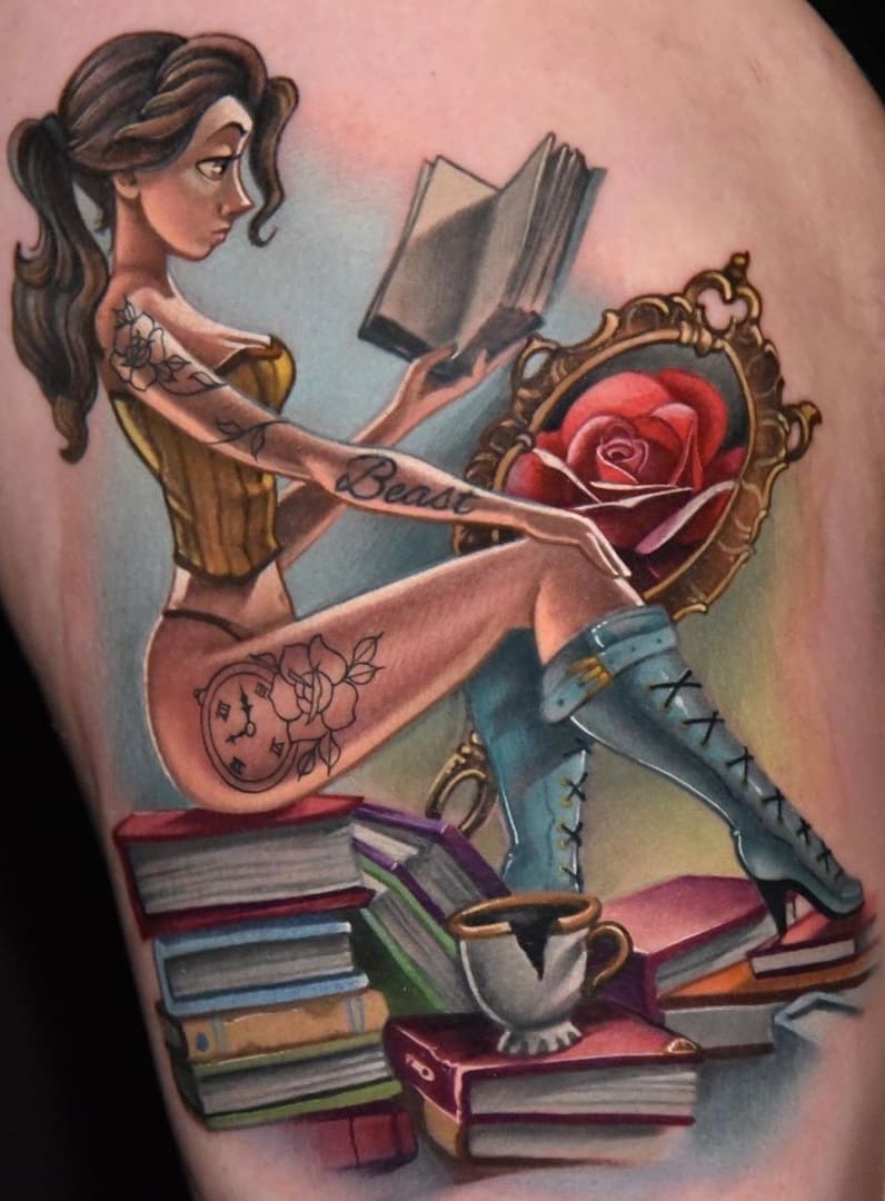 tatuaje libros para mujer 23