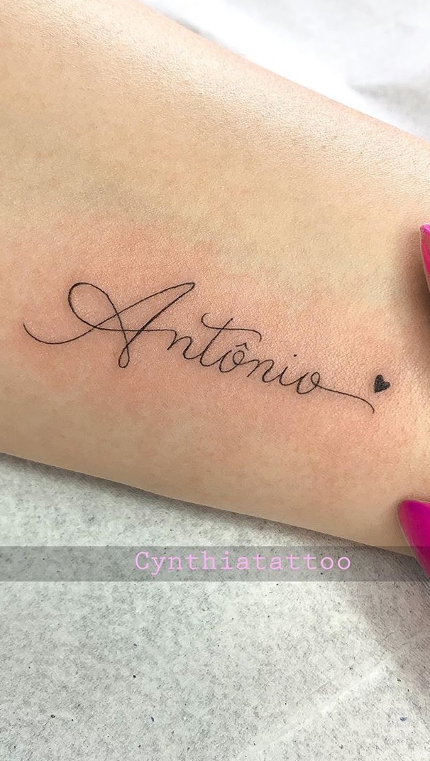 tatuaje lineas trazos finos para mujer 08