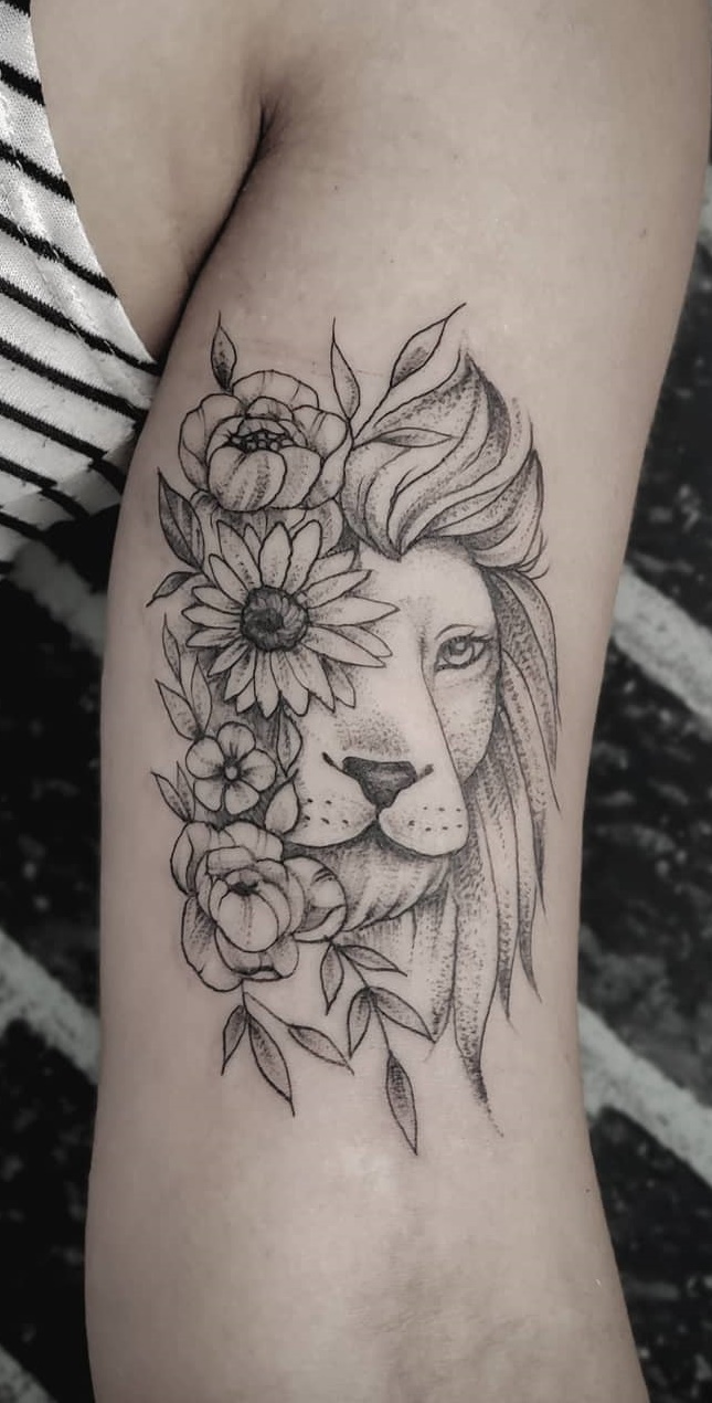 tatuaje lineas trazos finos para mujer 17