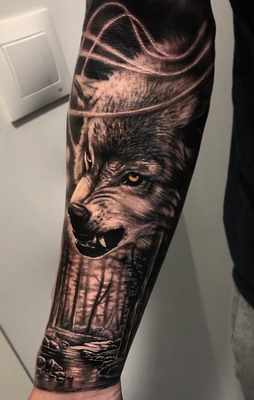 tatuaje lobo para mujer 16