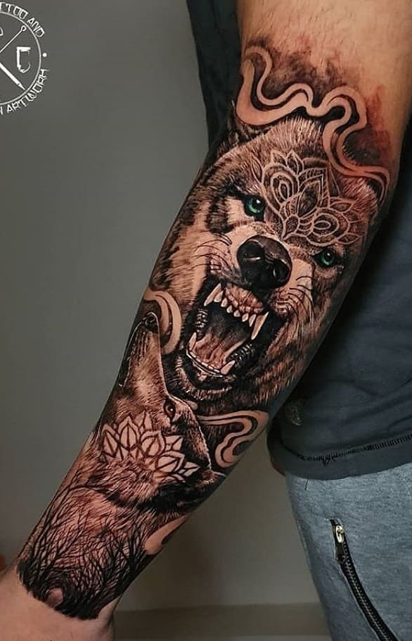 tatuaje lobo para mujer 25
