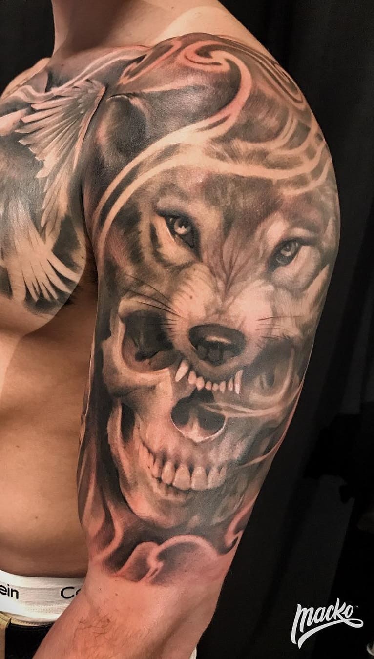 tatuaje lobo para mujer 28