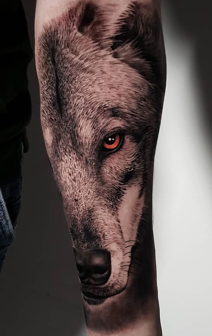 tatuaje lobo para mujer 31