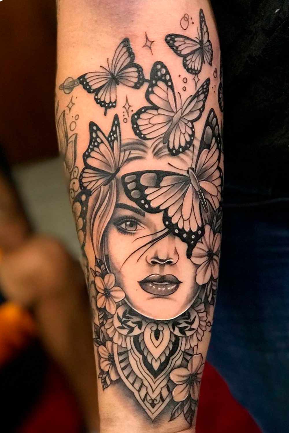 tatuaje mariposas de mujer 03
