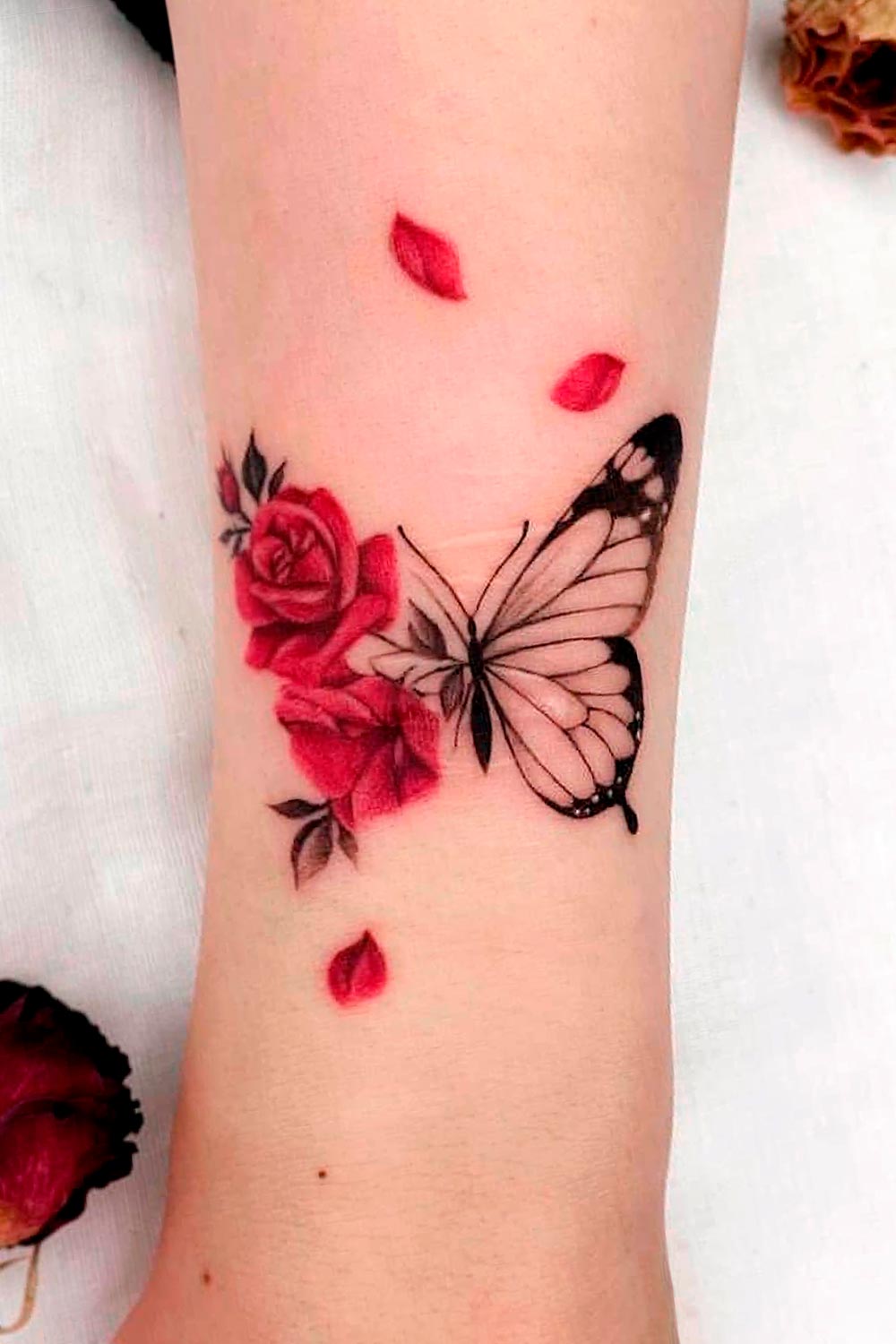 tatuaje mariposas de mujer 04
