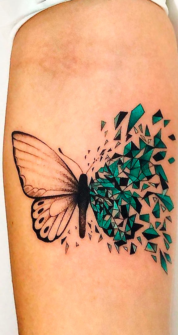 tatuaje mariposas de mujer 16