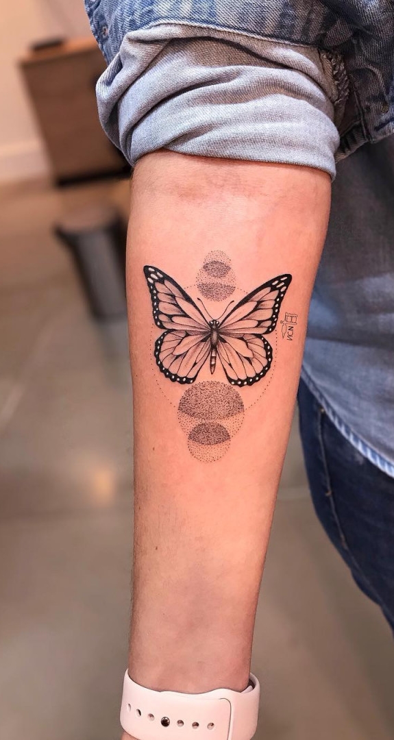 tatuaje mariposas de mujer 22