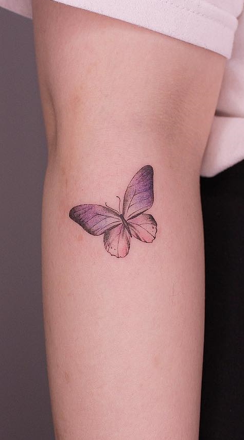tatuaje mariposas de mujer 29
