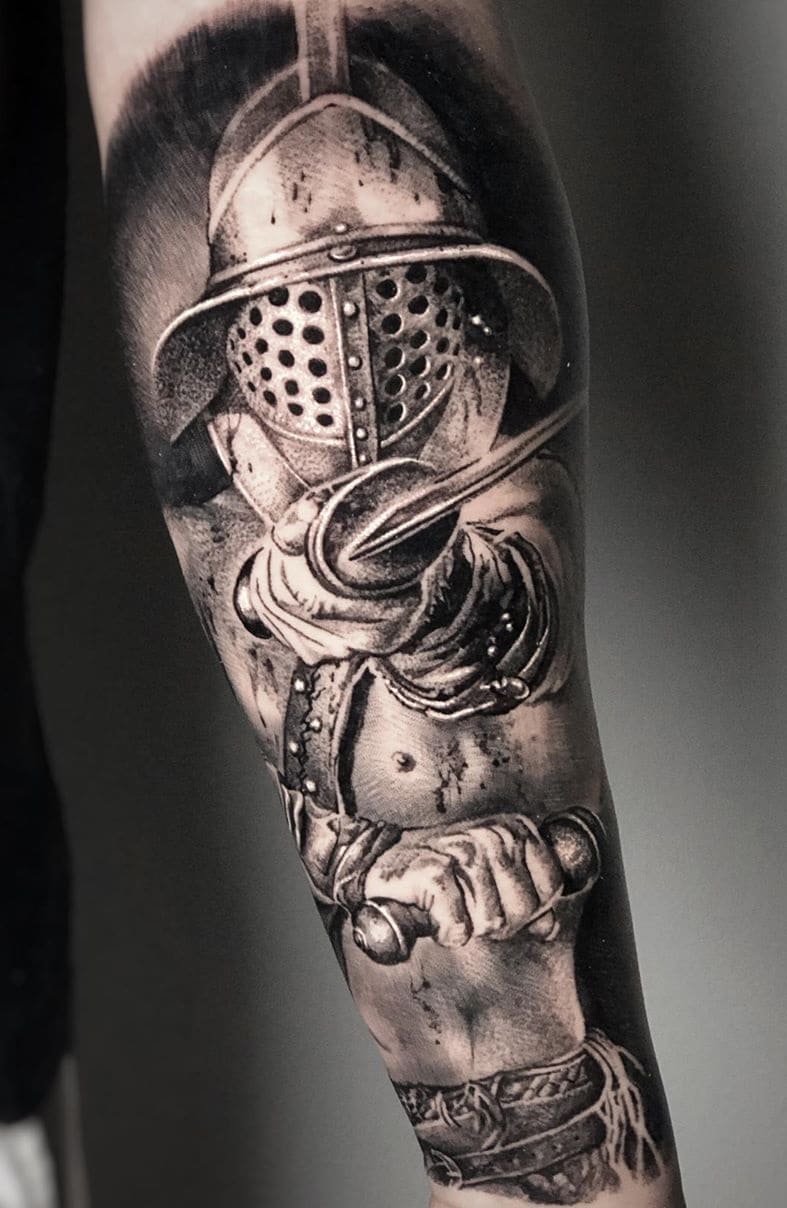 tatuaje masculino de gladiador 17
