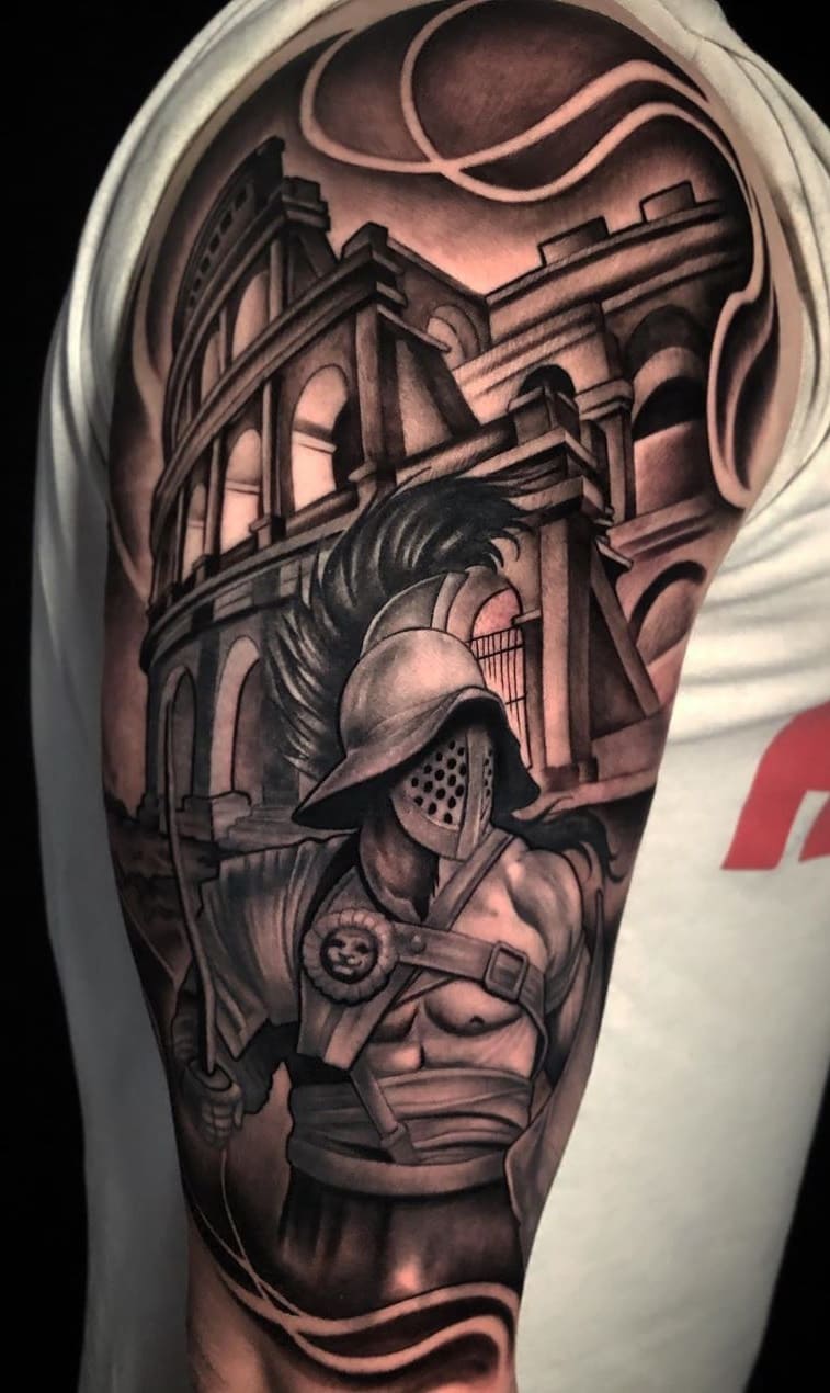 tatuaje masculino de gladiador 37