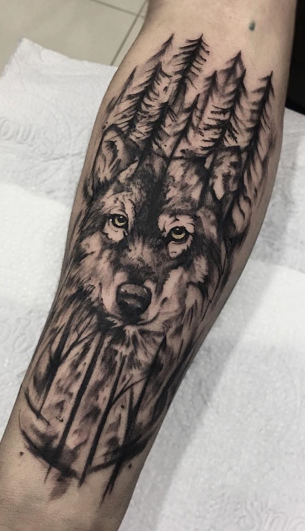 tatuaje masculino de lobo 05