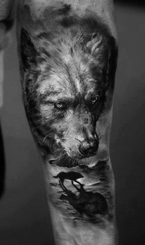 tatuaje masculino de lobo 43