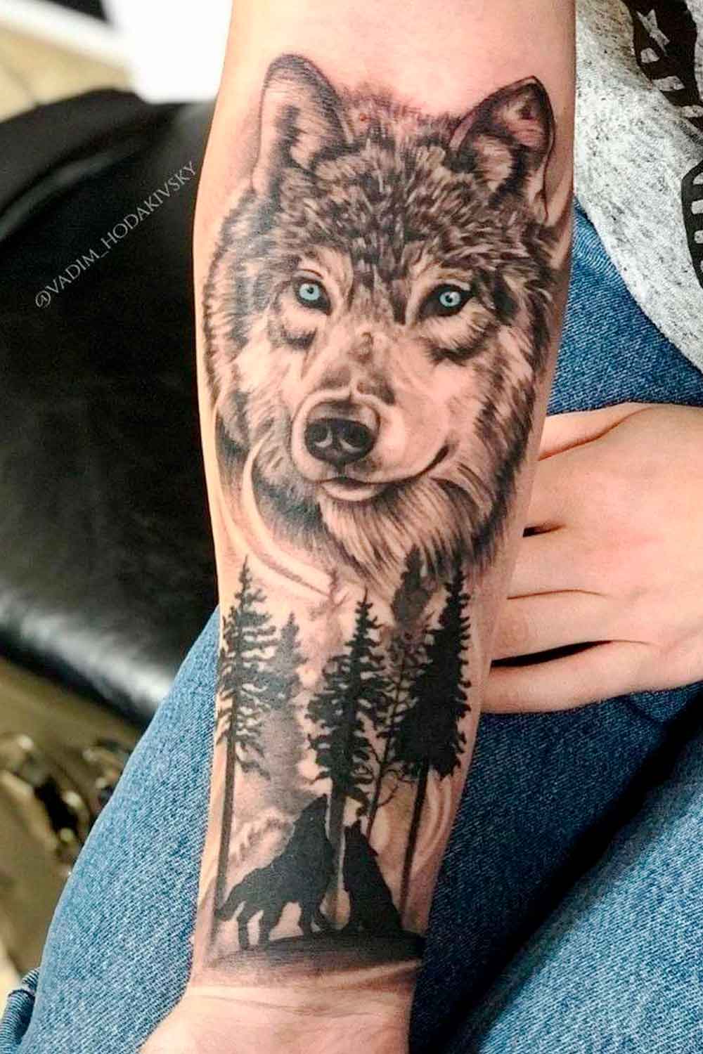 tatuaje masculino de lobo 56