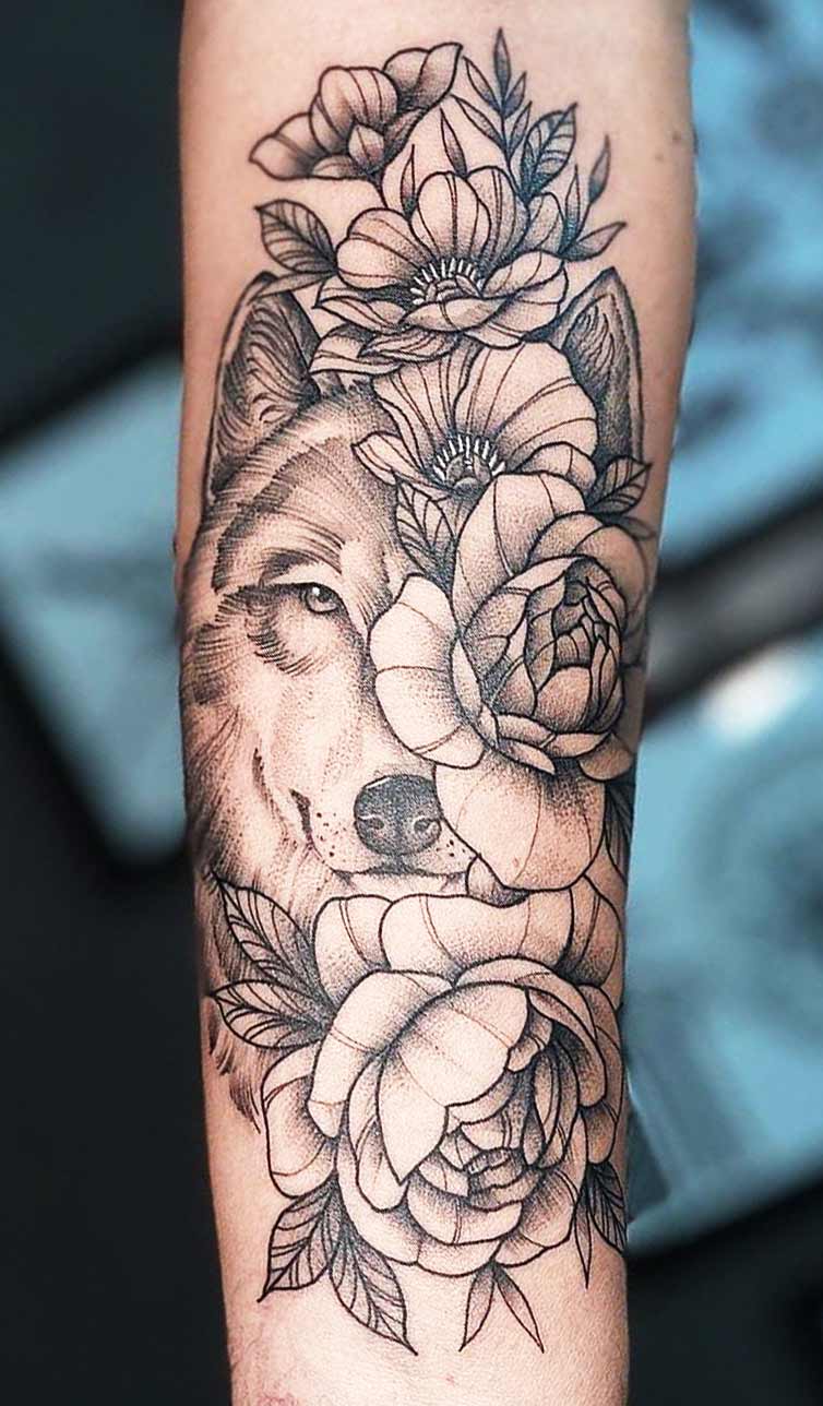 tatuaje masculino de lobo 57
