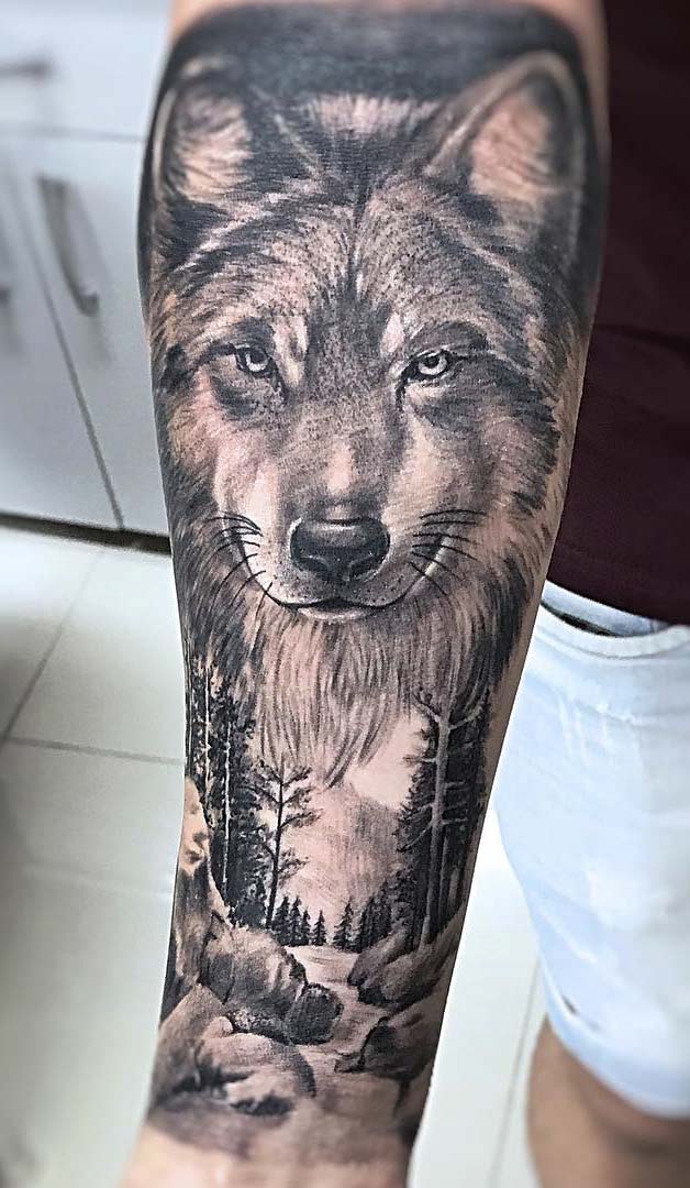 tatuaje masculino de lobo 61