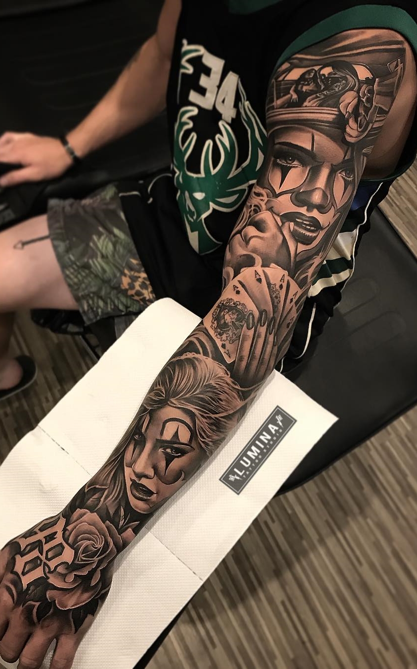 tatuaje masculino de payaso 69