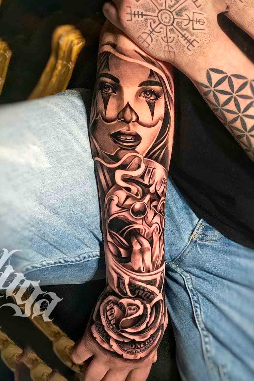 tatuaje masculino de payaso 91