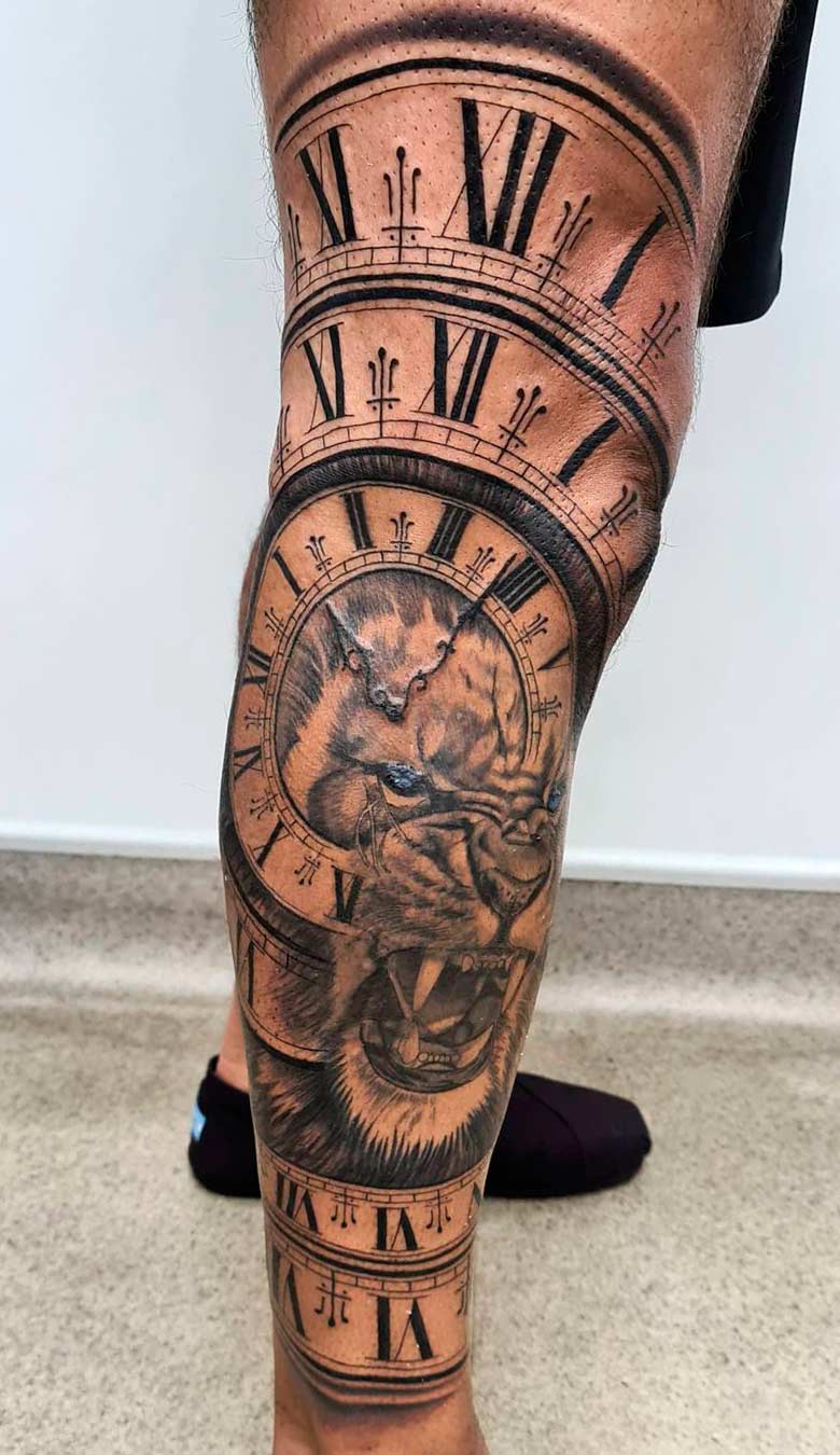 tatuaje masculino de reloj 20