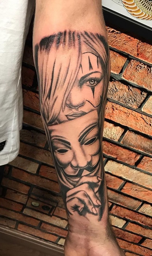 tatuaje masculino en el antebrazo 16