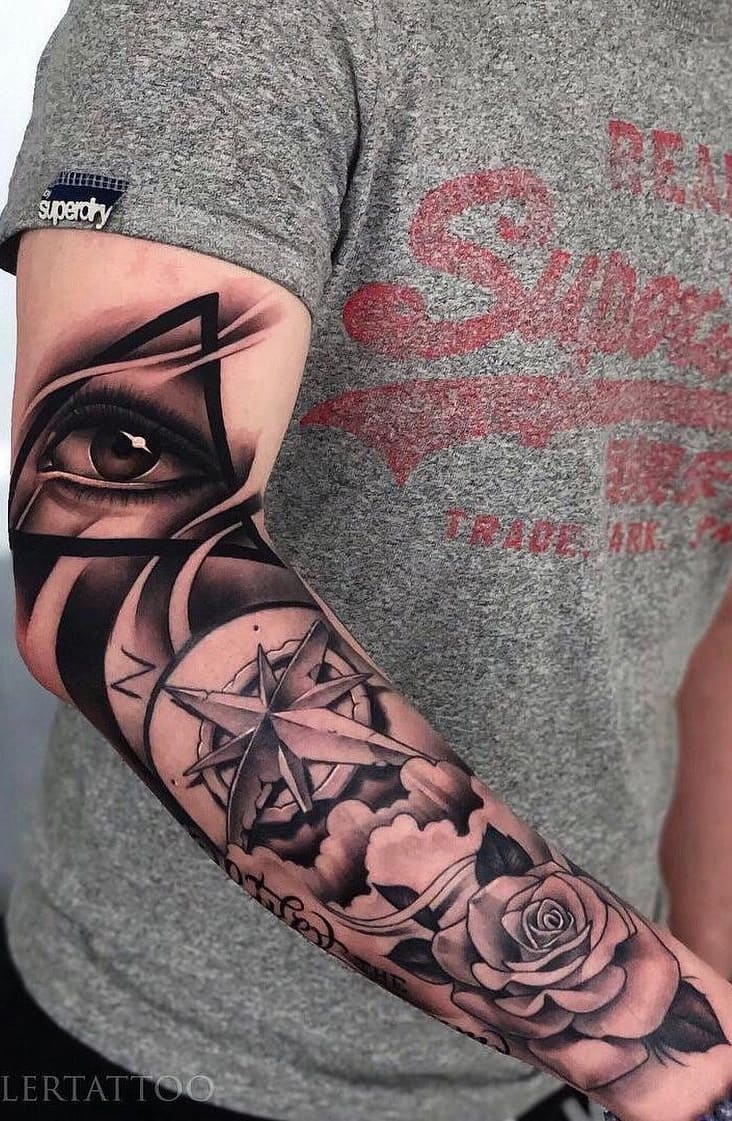 tatuaje masculino en el brazo 109
