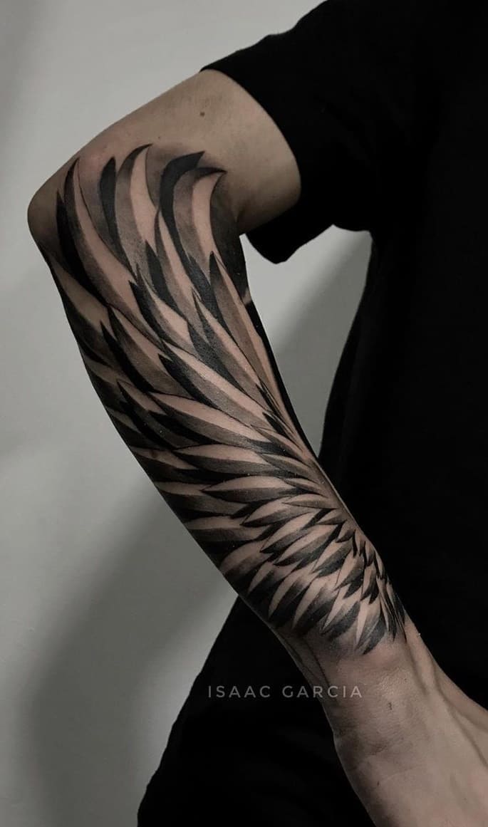 tatuaje masculino en el brazo 113