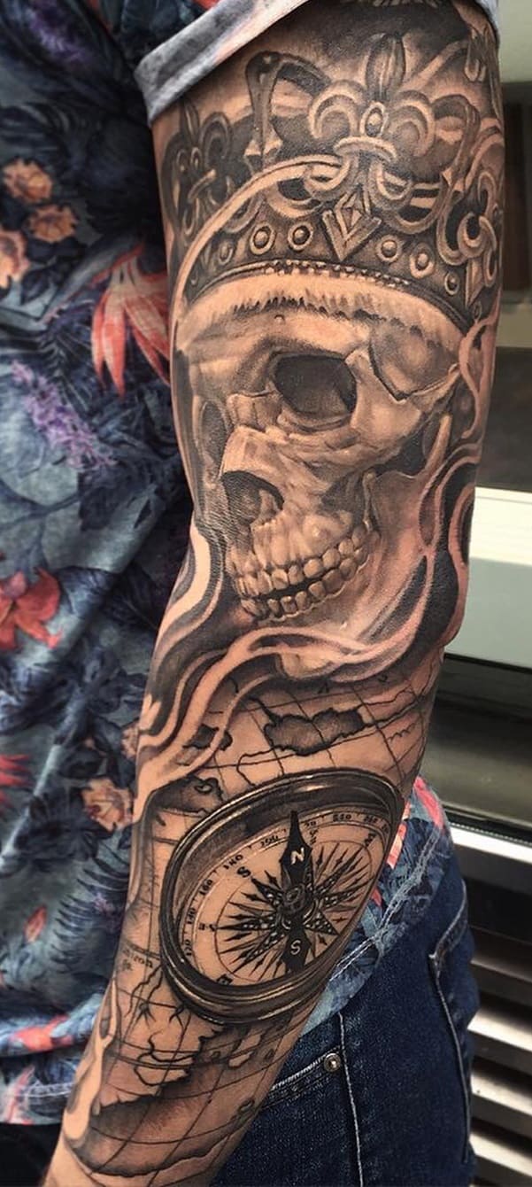 tatuaje masculino en el brazo 123