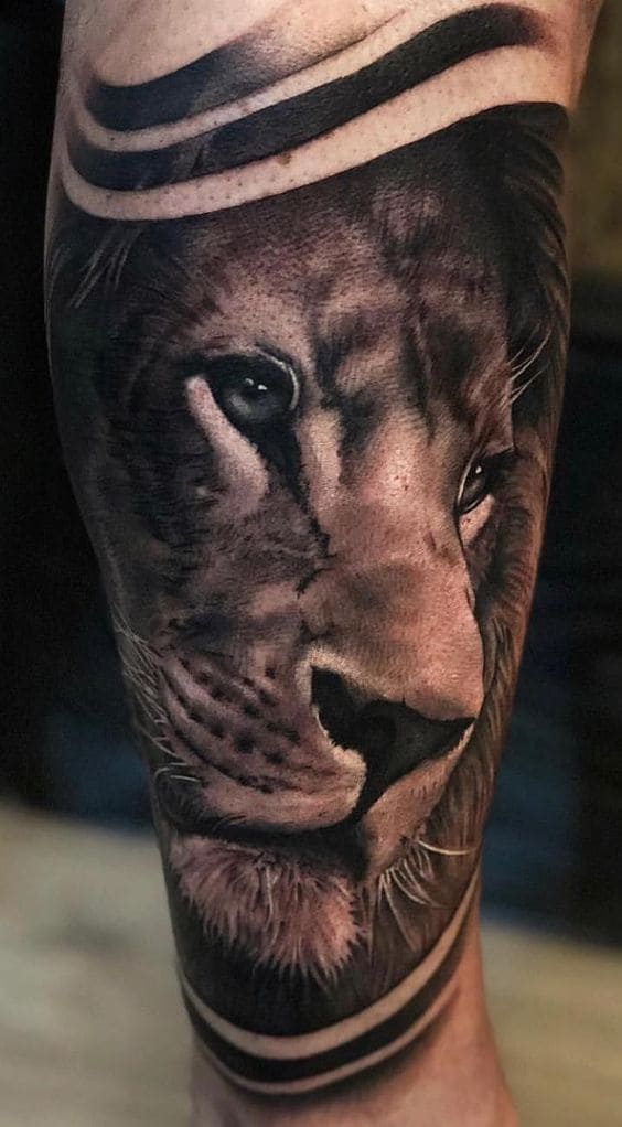 tatuaje masculino en el brazo 154