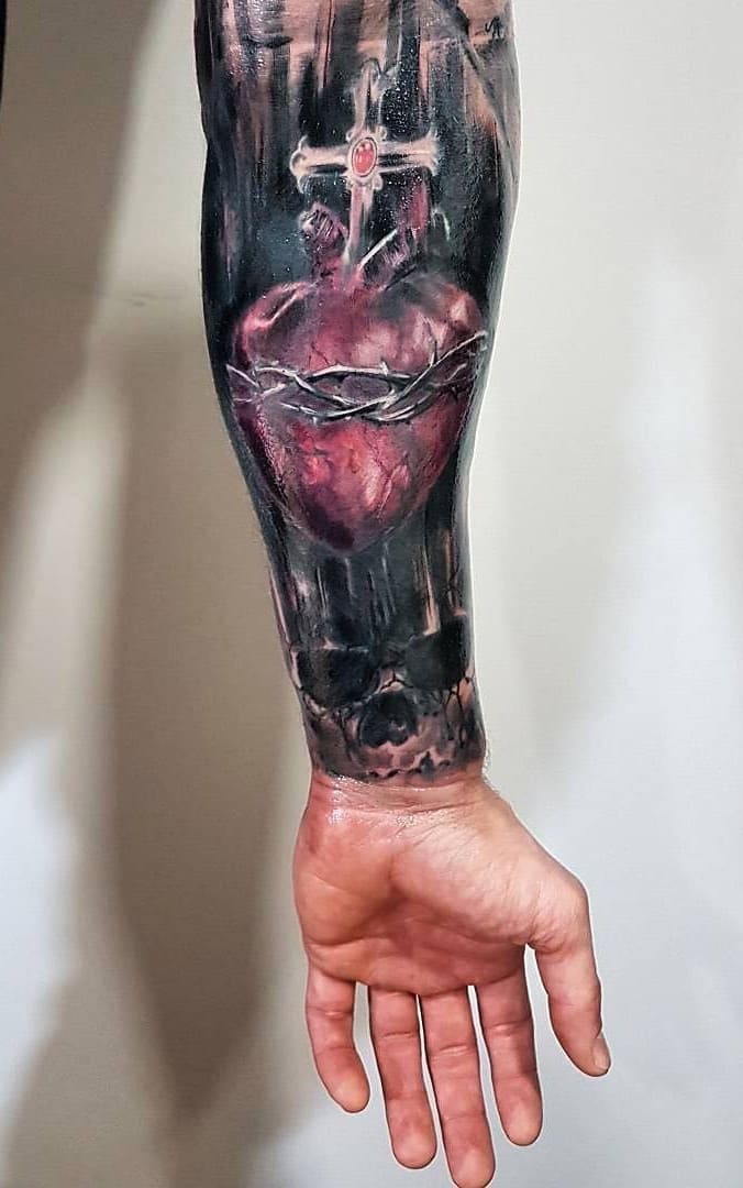 tatuaje masculino en el brazo 163