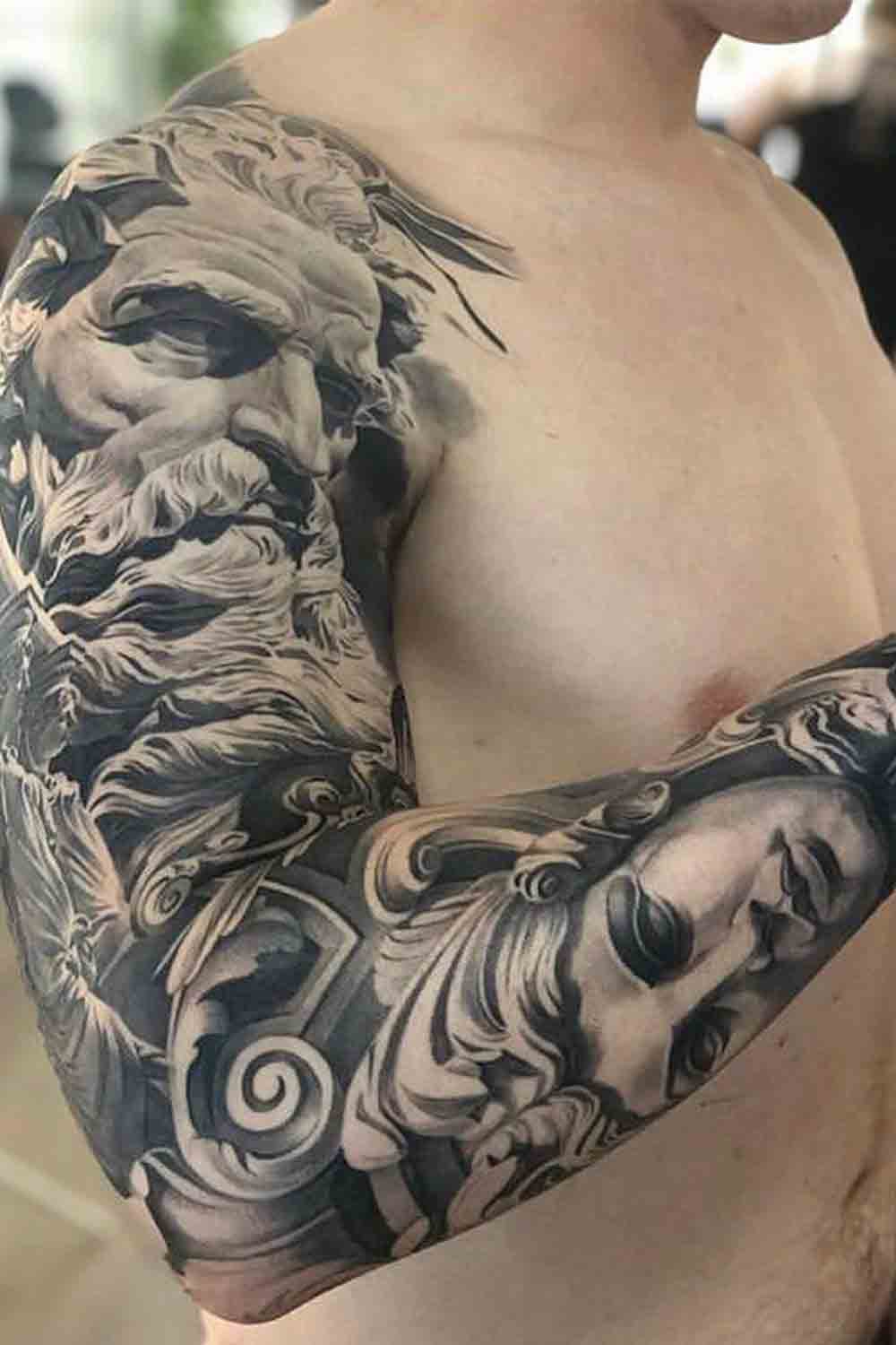 tatuaje masculino en el brazo 194