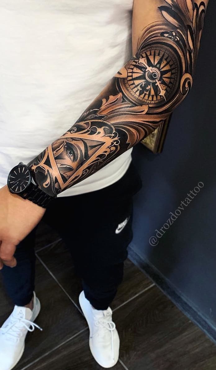tatuaje masculino en el brazo 223