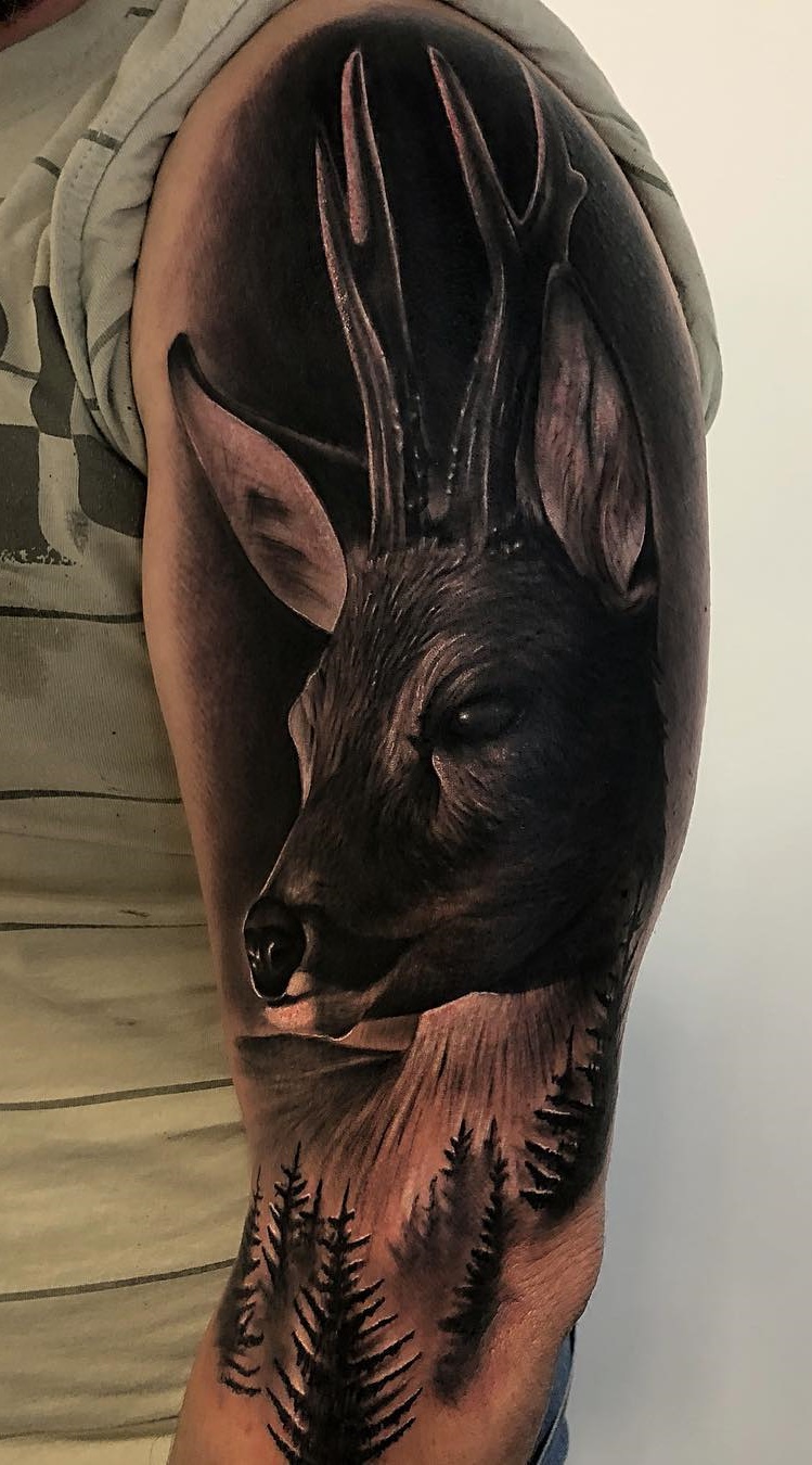 tatuaje masculino en el brazo 54