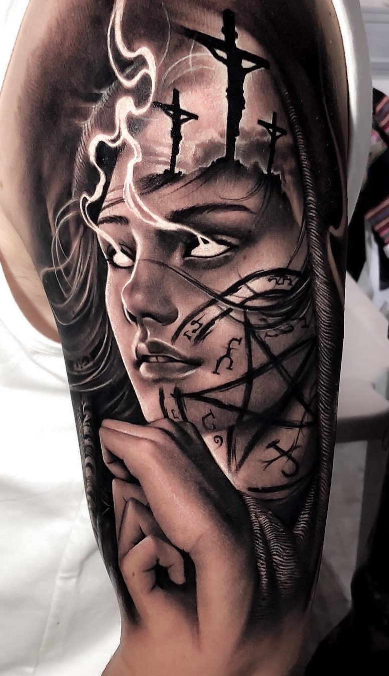 tatuaje masculino en el brazo 55