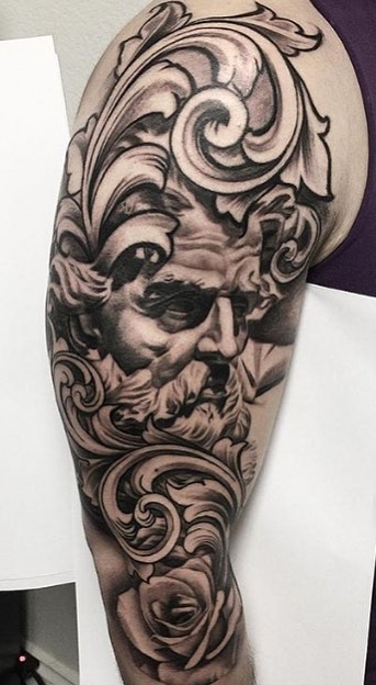 tatuaje masculino en el brazo 63