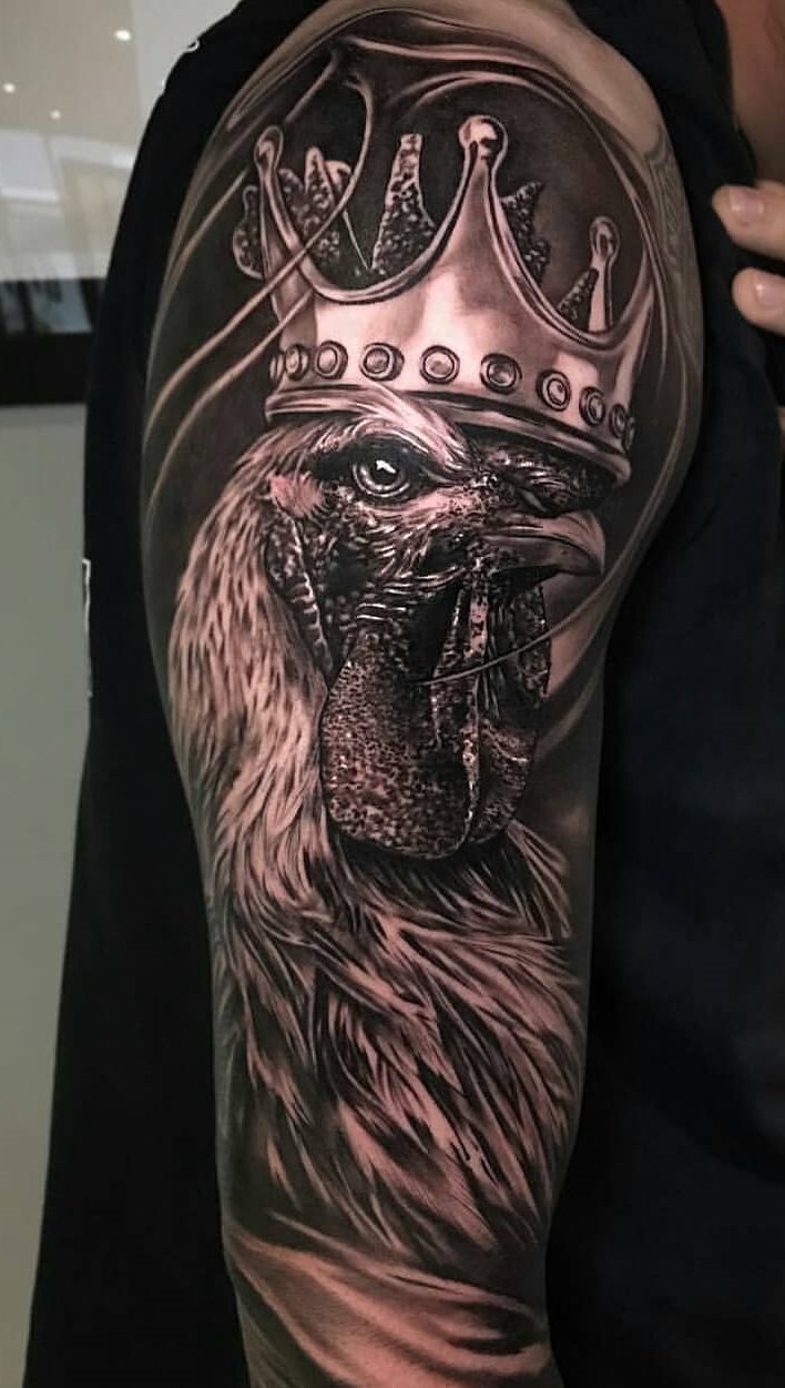 tatuaje masculino en el brazo 98