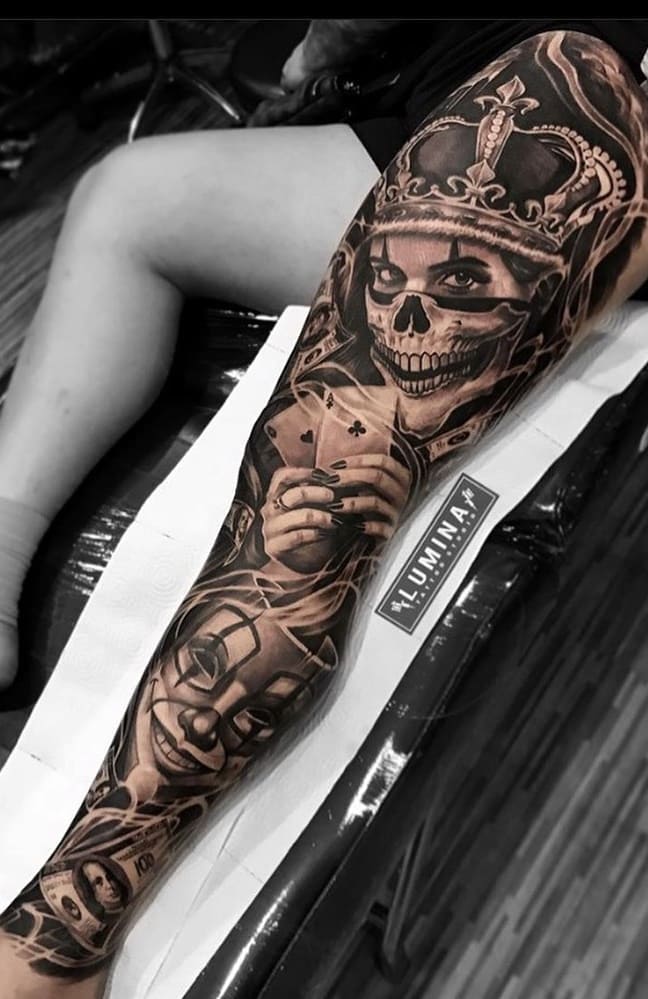 tatuaje masculino en la pierna 11